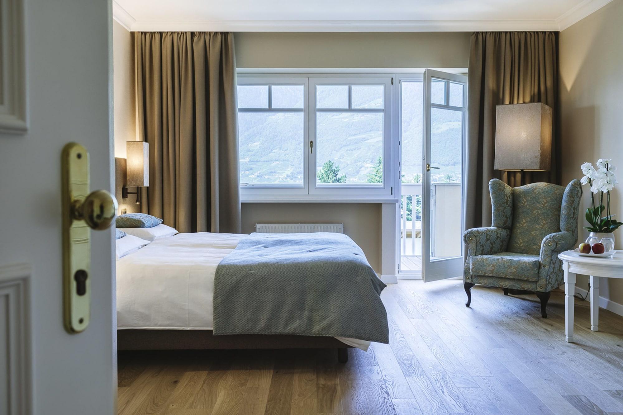 Hotel Pienzenau Am Schlosspark Мерано Экстерьер фото