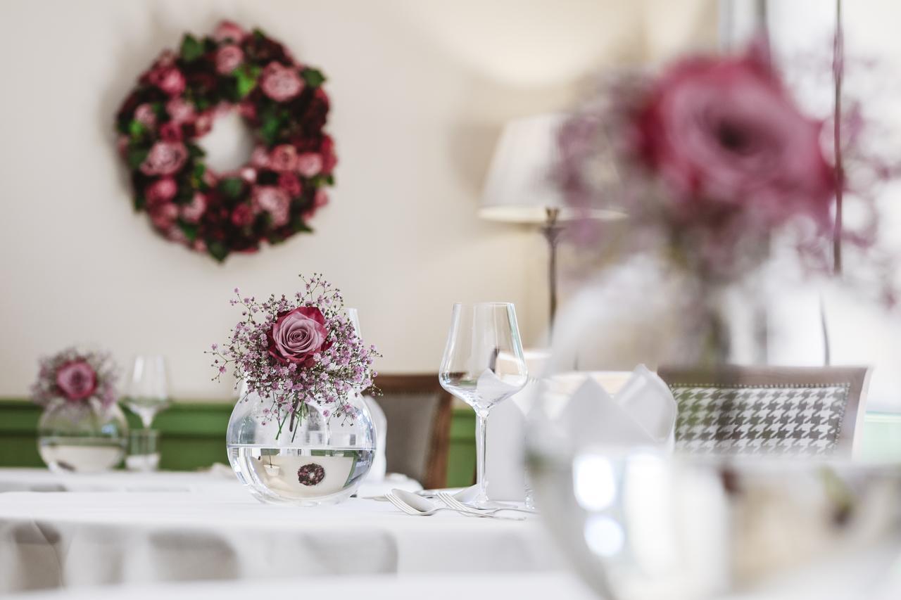Hotel Pienzenau Am Schlosspark Мерано Экстерьер фото